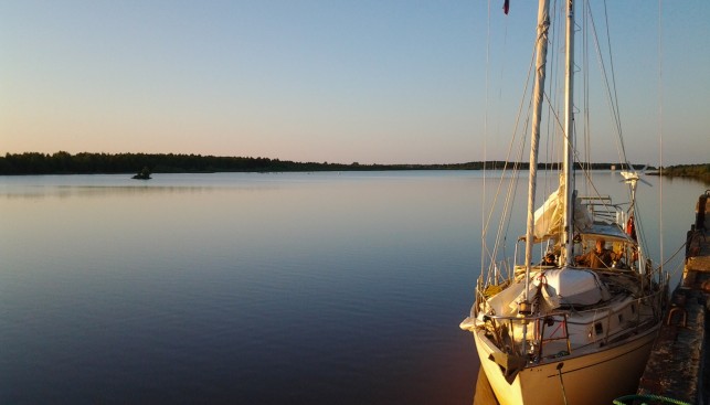 Yacht RussiaSailing through Russia