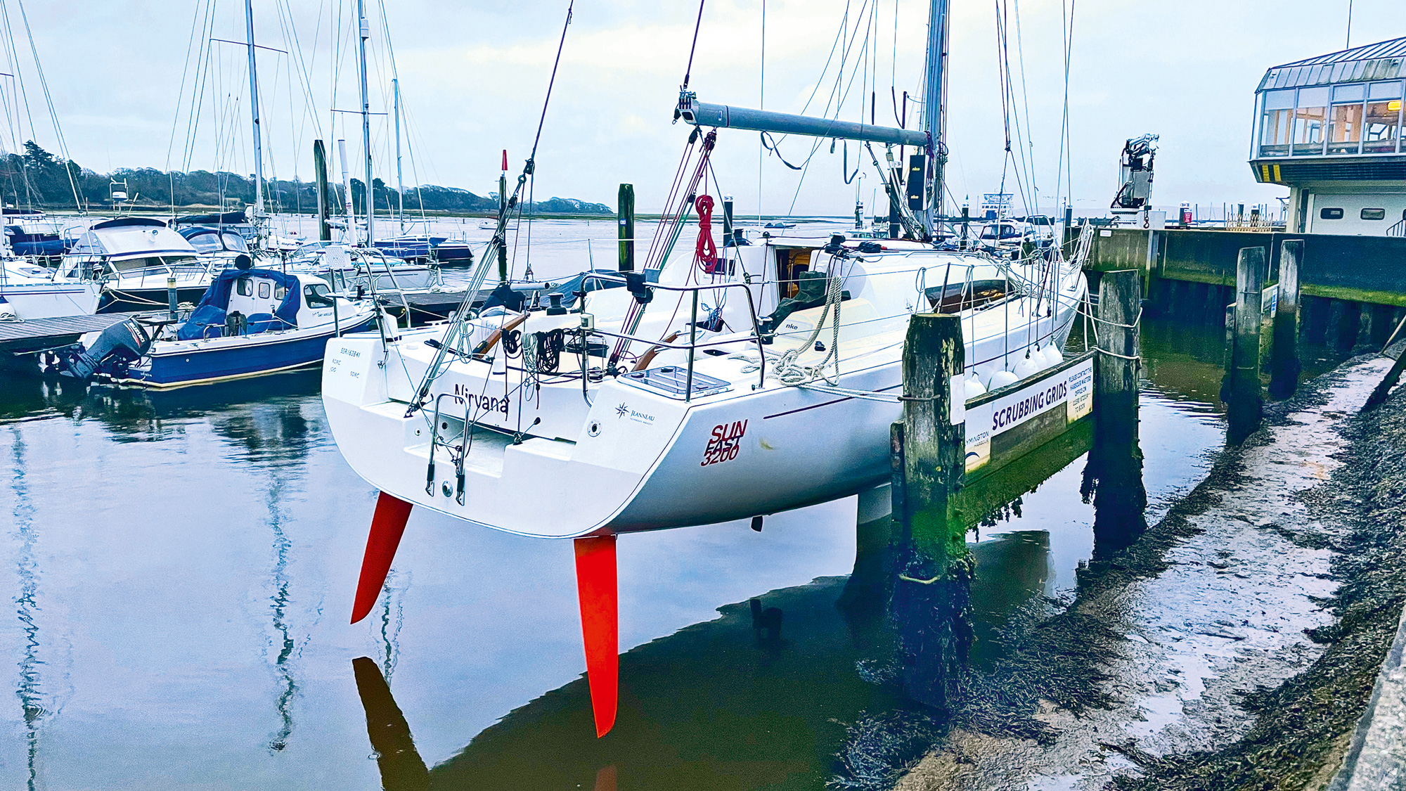 How to dry out alongside with your yacht